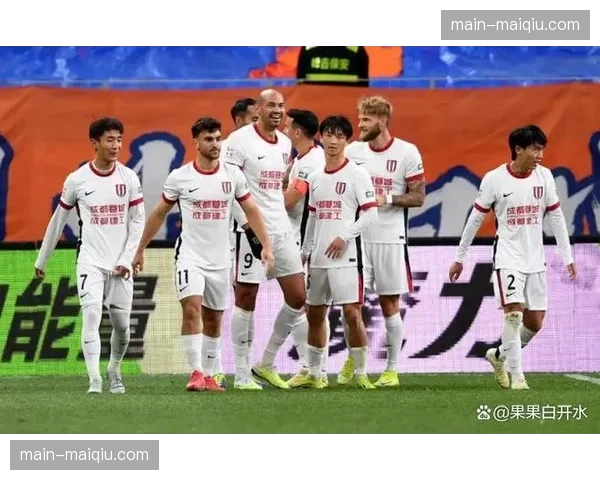 成都蓉城高效压迫战术解析 四射正四进球展现历史级效率